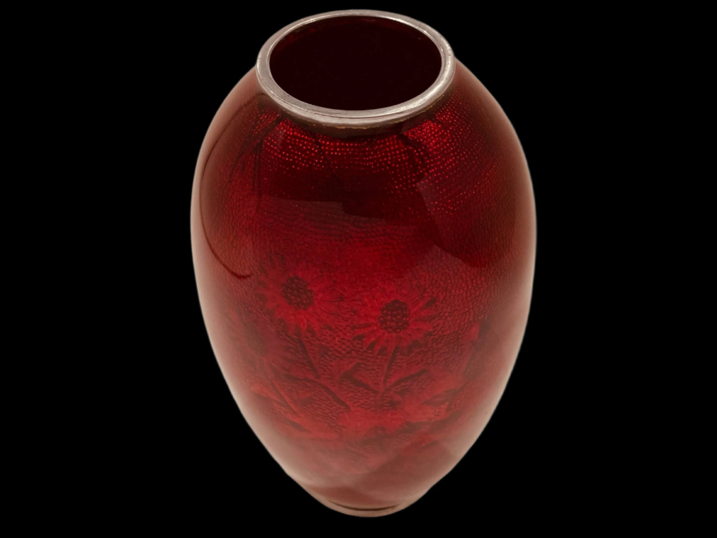 A Pigeon Blood Ginabari Akasuke Style Vase Made In Japan