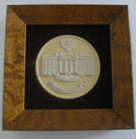 The White House Wedgwood Collector Society England Medallion Cameo Icon