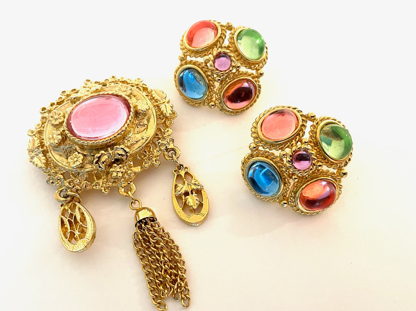 Fringed Brooch Earrings Set Colored Cabochons