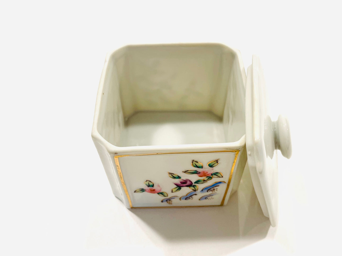 An Iris Import Square Lidded Porcelain Floral Gold Caddy Made in Occupied Japan