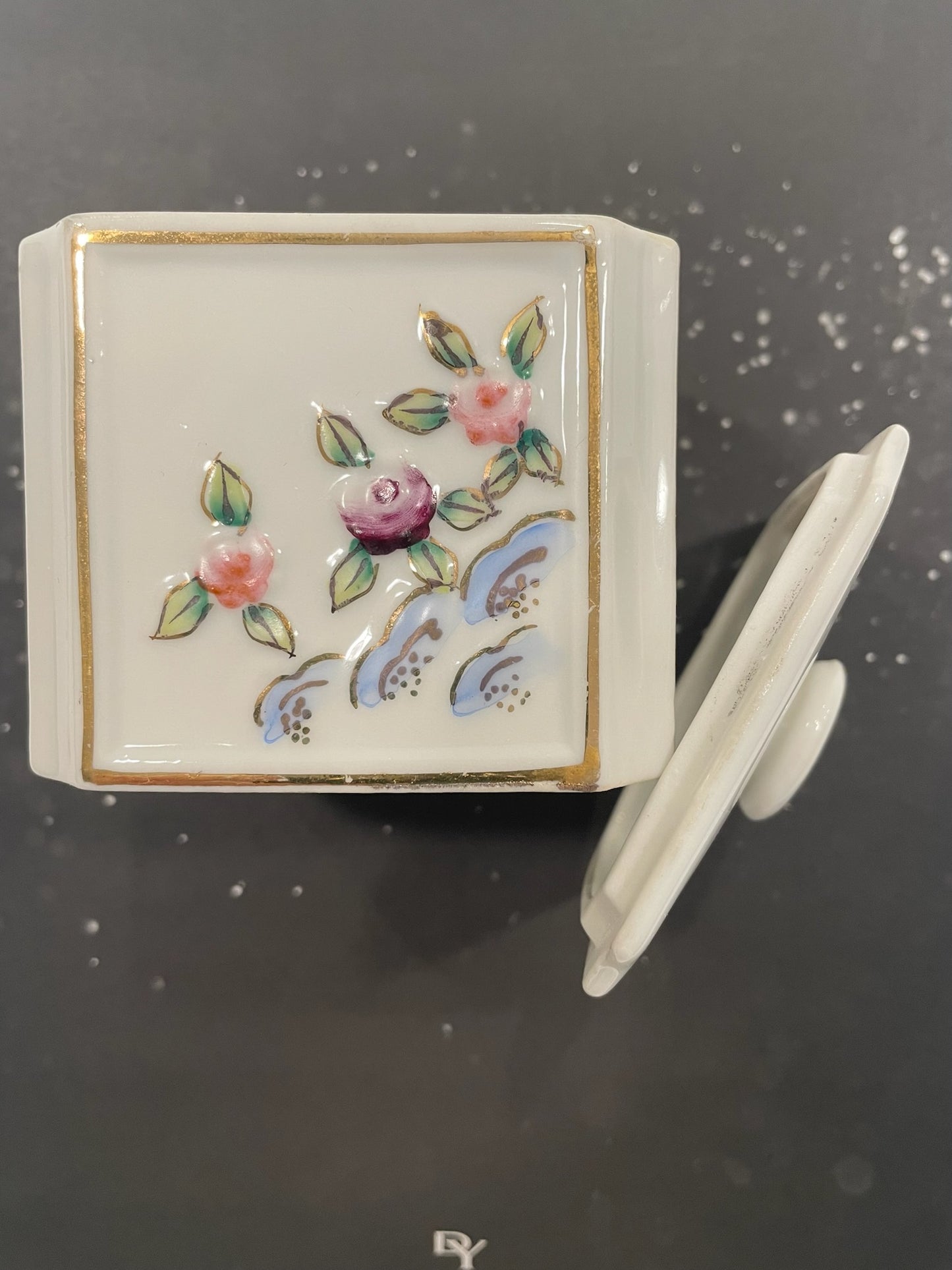 An Iris Import Square Lidded Porcelain Floral Gold Caddy Made in Occupied Japan