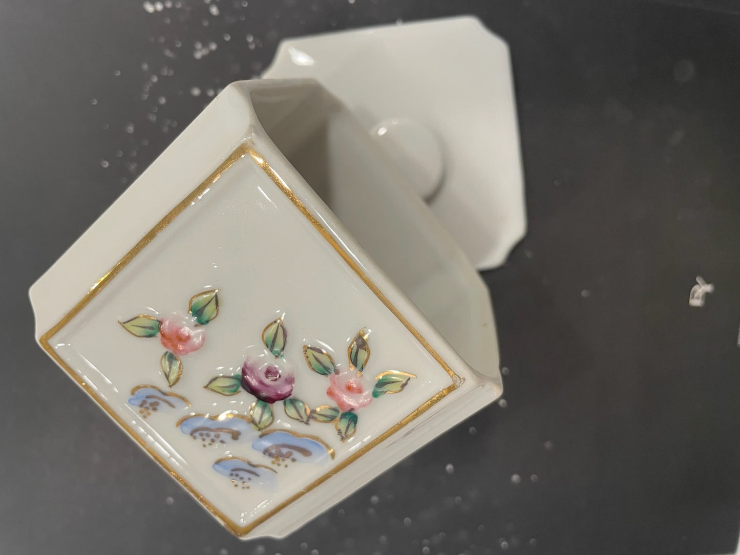 An Iris Import Square Lidded Porcelain Floral Gold Caddy Made in Occupied Japan