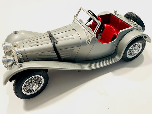 A Jaguar Model 1937 Burago Made In Italy 