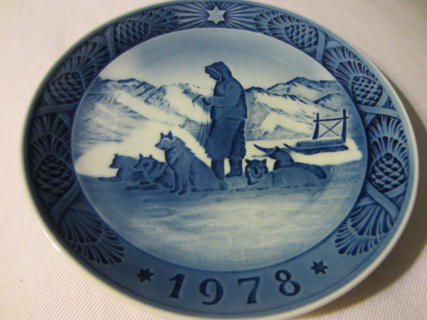 Royal Copenhagen Denmark Blue Mountain View Wolves Wall Plate