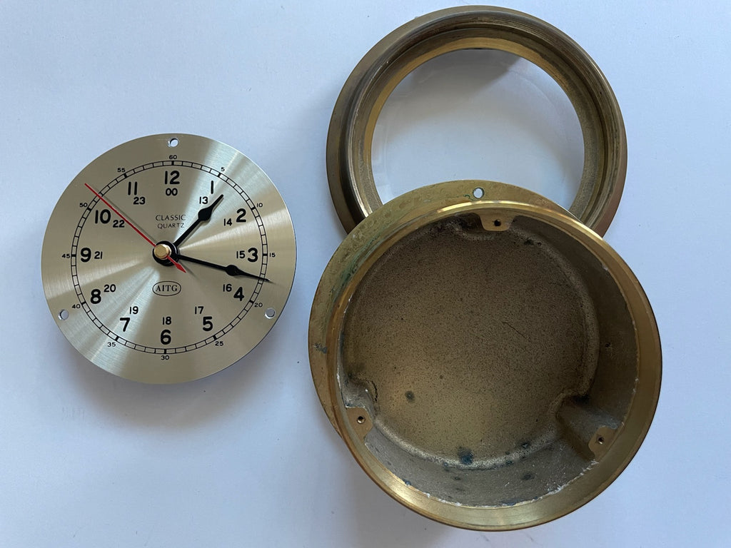 AITG Brass Quartz Ship Clock On Stand Mid Century Modern – Designer Unique  Finds