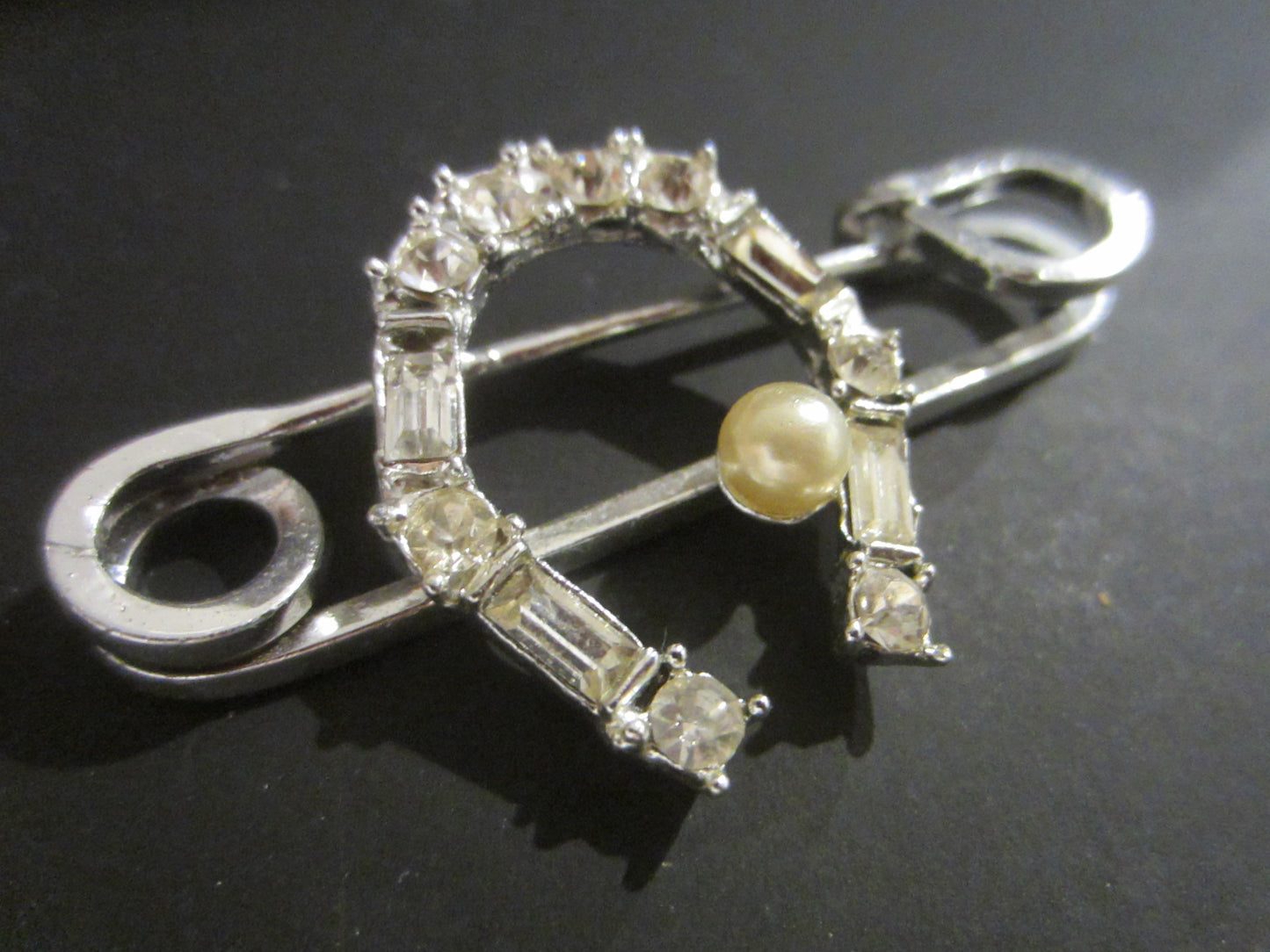 Rhinestone Safety Pin Horse Shoe Brooch