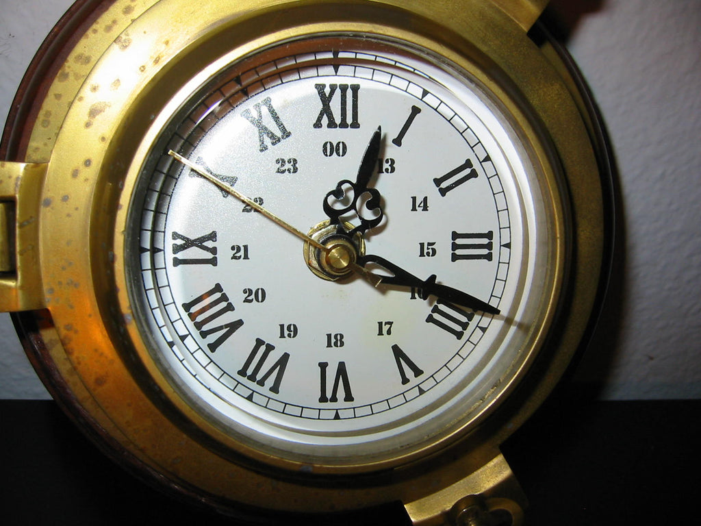 Blazing Auctions - Vintage Brass Nautical Ship Porthole Clock on