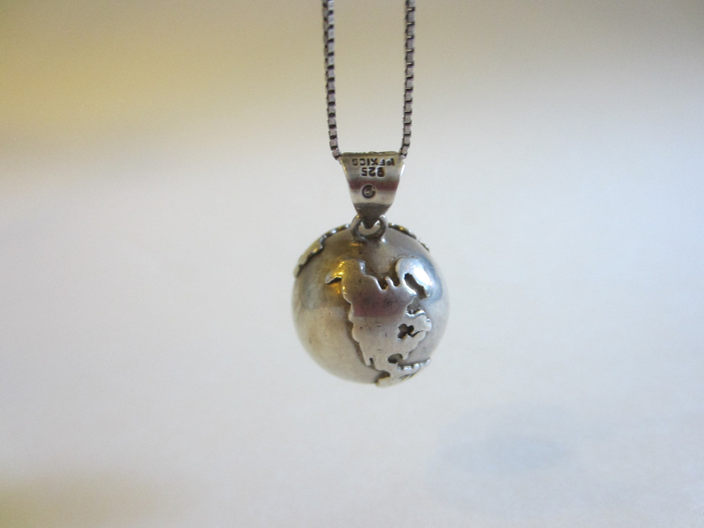 World Globe Sterling Pendant Marked SW 925 Mexico Silver Chain - Designer Unique Finds 