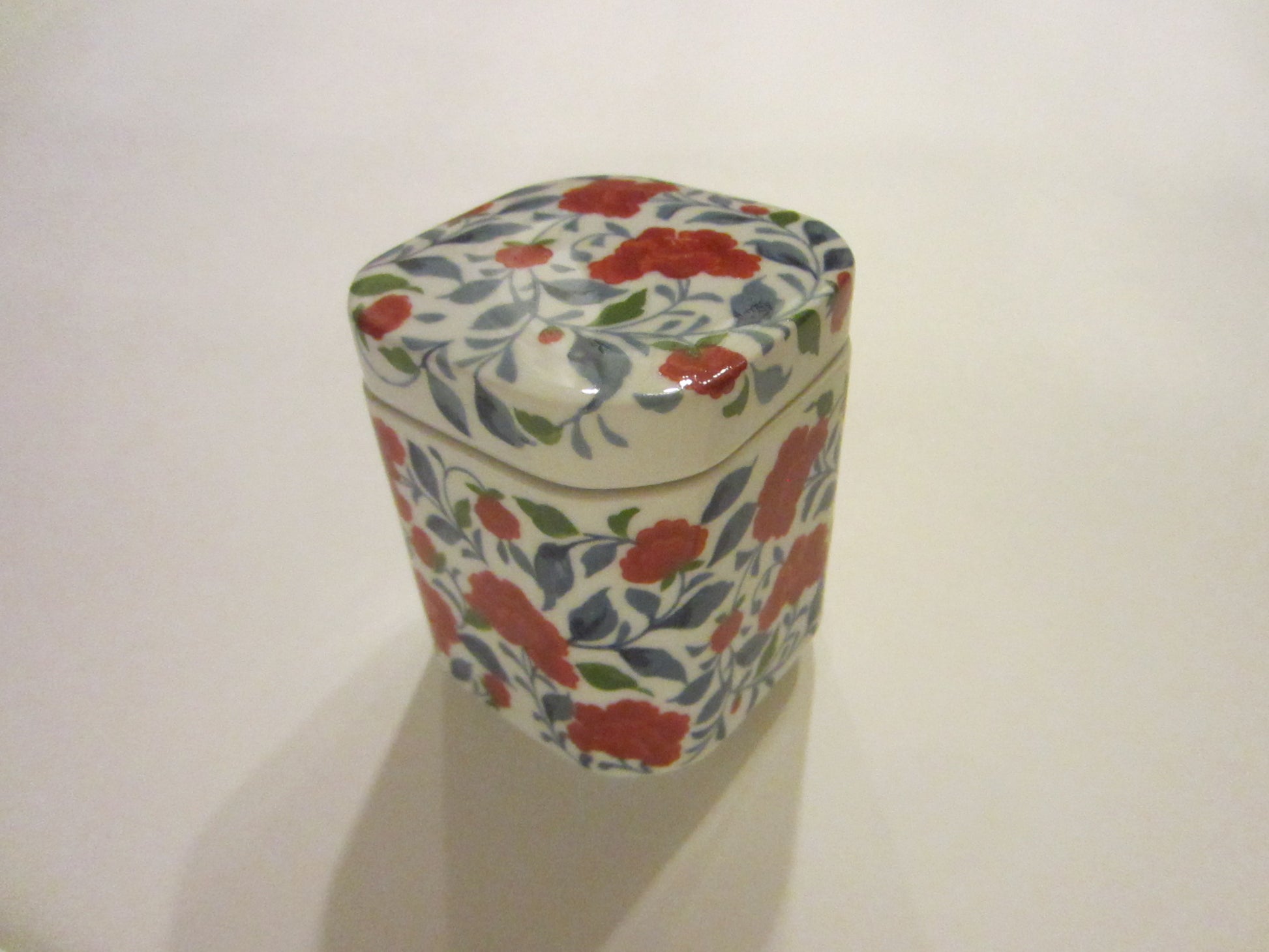 San Francisco Counterpoint Porcelain Tea Caddy Red Clove Flowers - Designer Unique Finds 