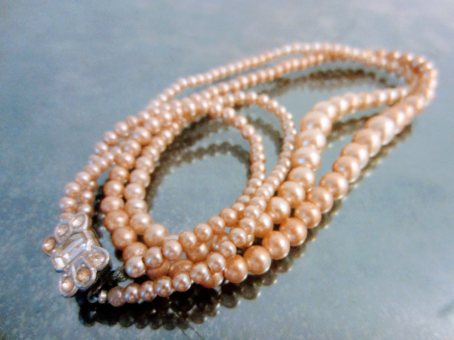 Laguna Double Strands Pearl Necklace Choker Patent Case