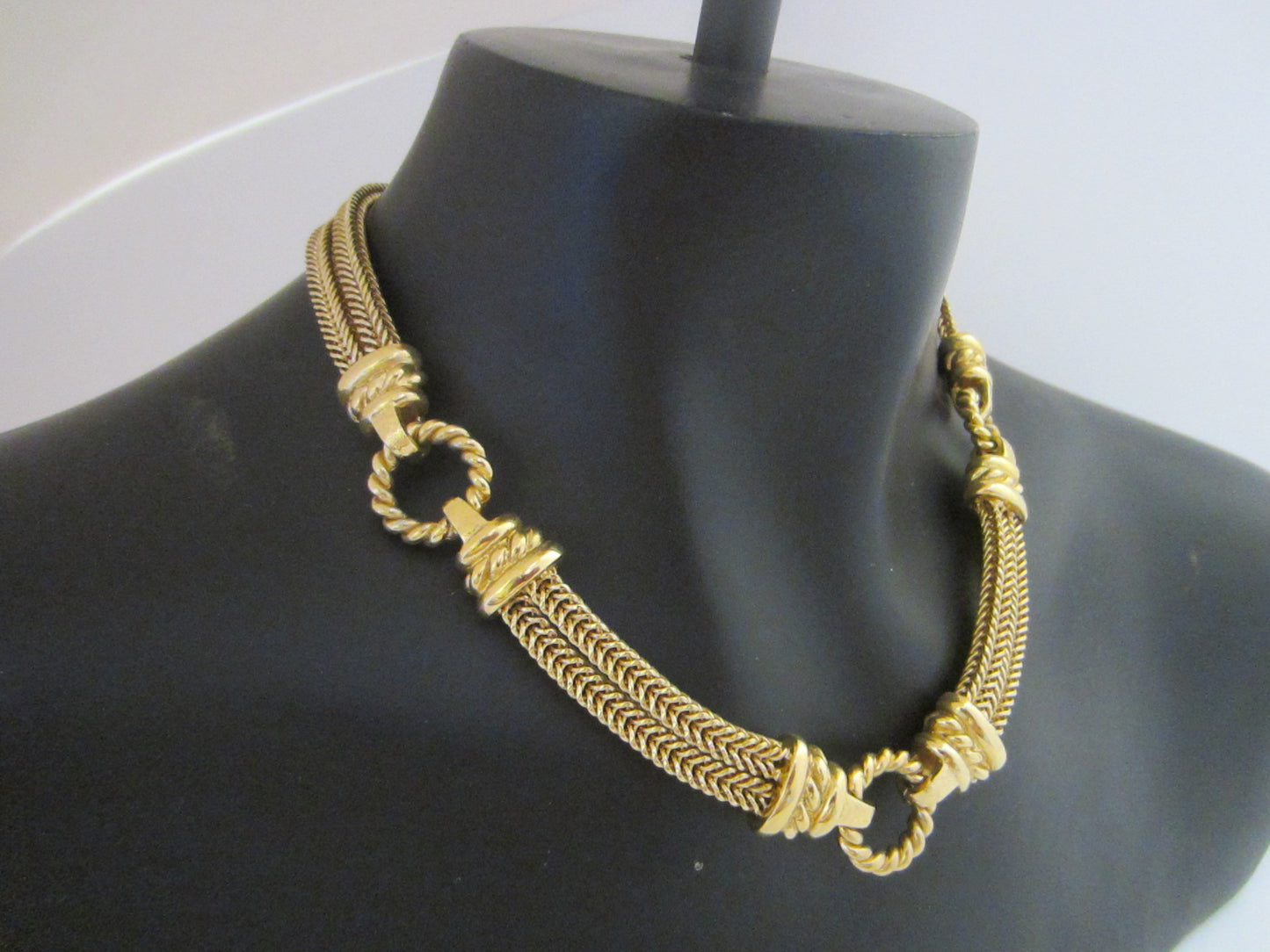 Modern Golden Metal Loop Choker Necklace - Designer Unique Finds 