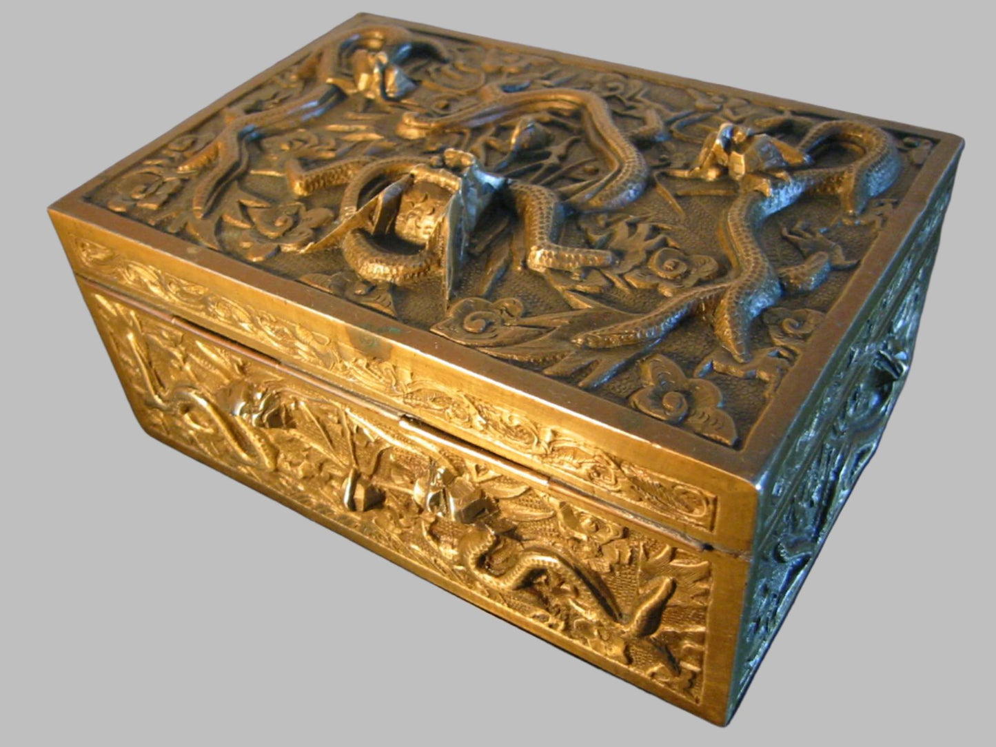 Early 20th Century Chinese Bronze Humidor Tobacco Box Flying Dragons