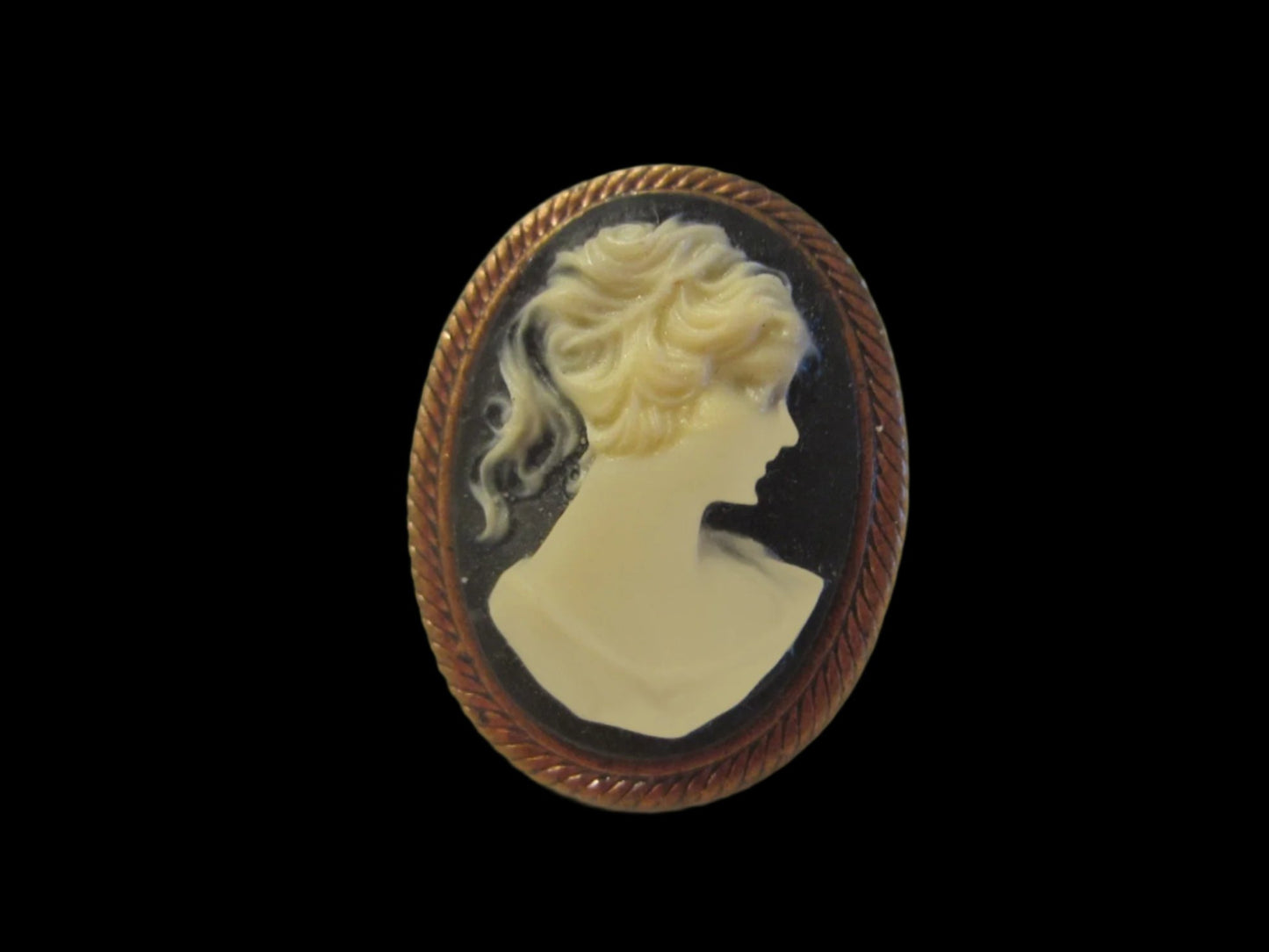 Cameo Brooch A Fashion Statement - Designer Unique Finds 