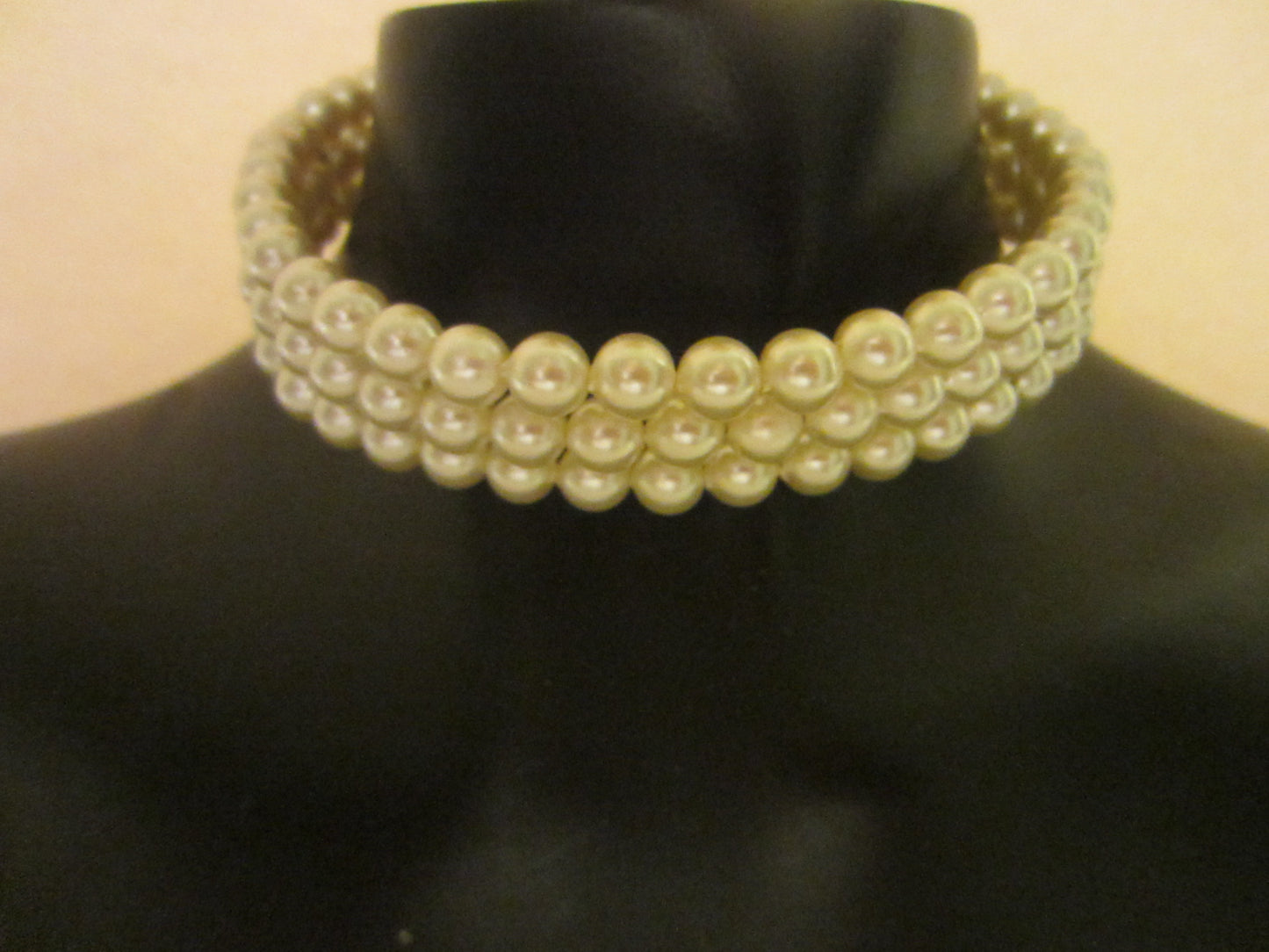 Pearl Strands Choker Golden Link Chain Closure