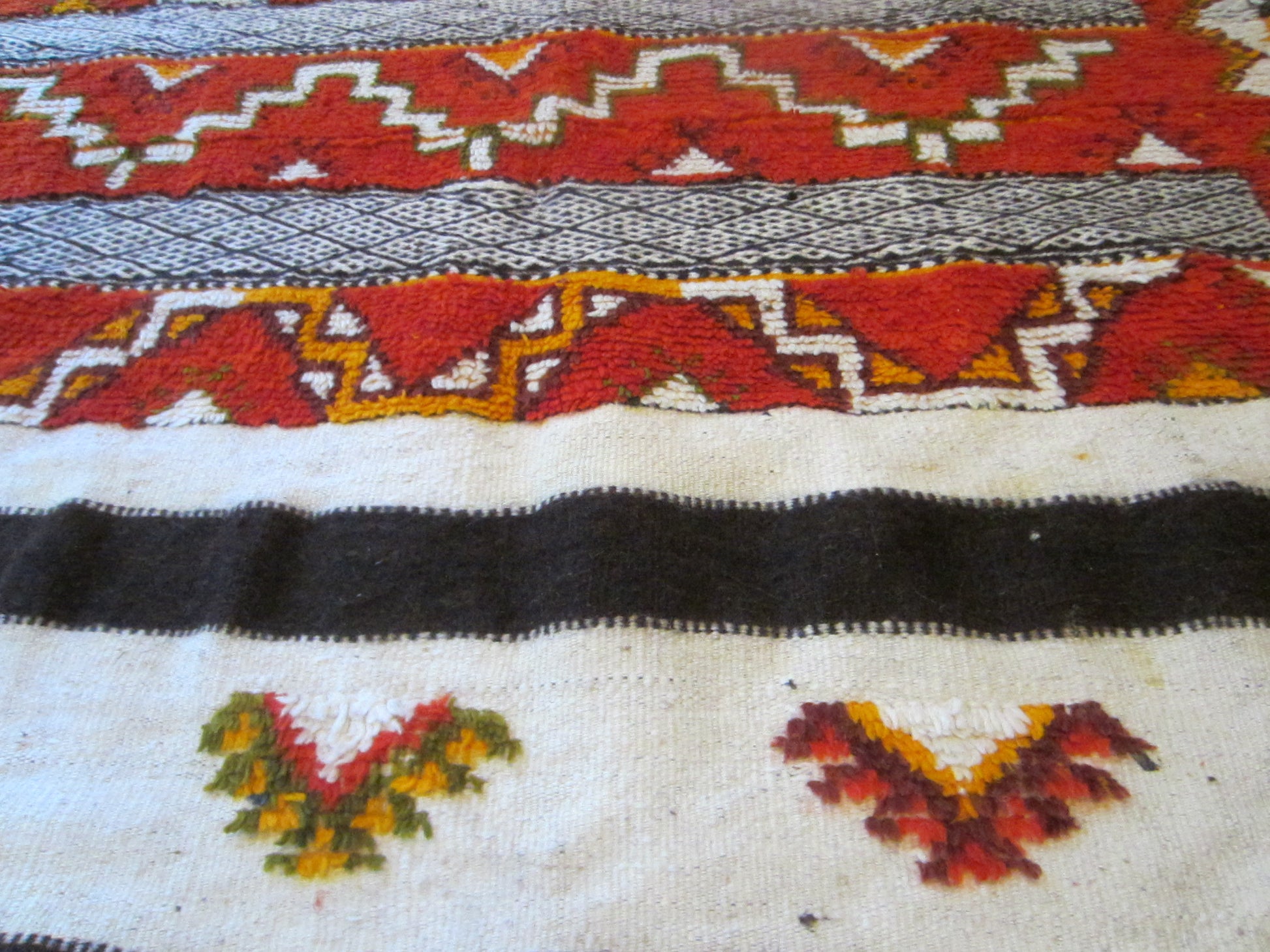 Tribal Art Rug Geometric Chevron Pattern Bold Colors - Designer Unique Finds 