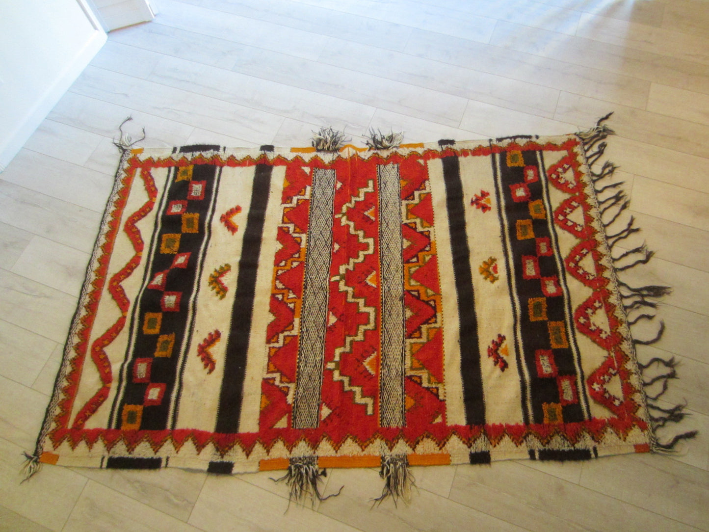 Tribal Art Rug Geometric Chevron Pattern Bold Colors - Designer Unique Finds 