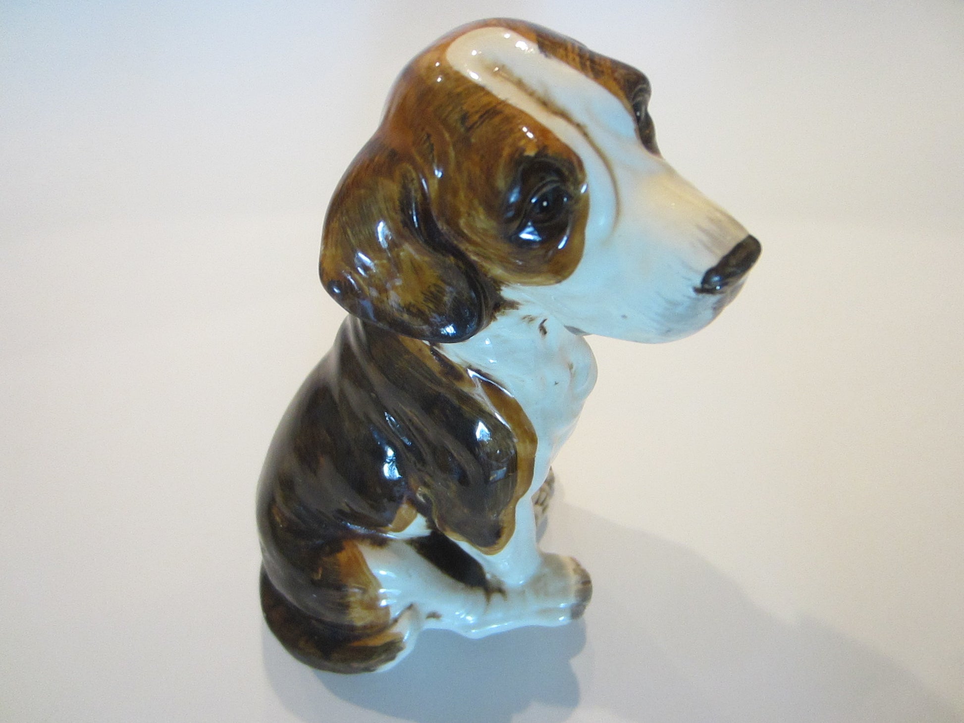 Folk Art Ceramic Seated Springer Spaniel Hand Painted Glazed Statue 