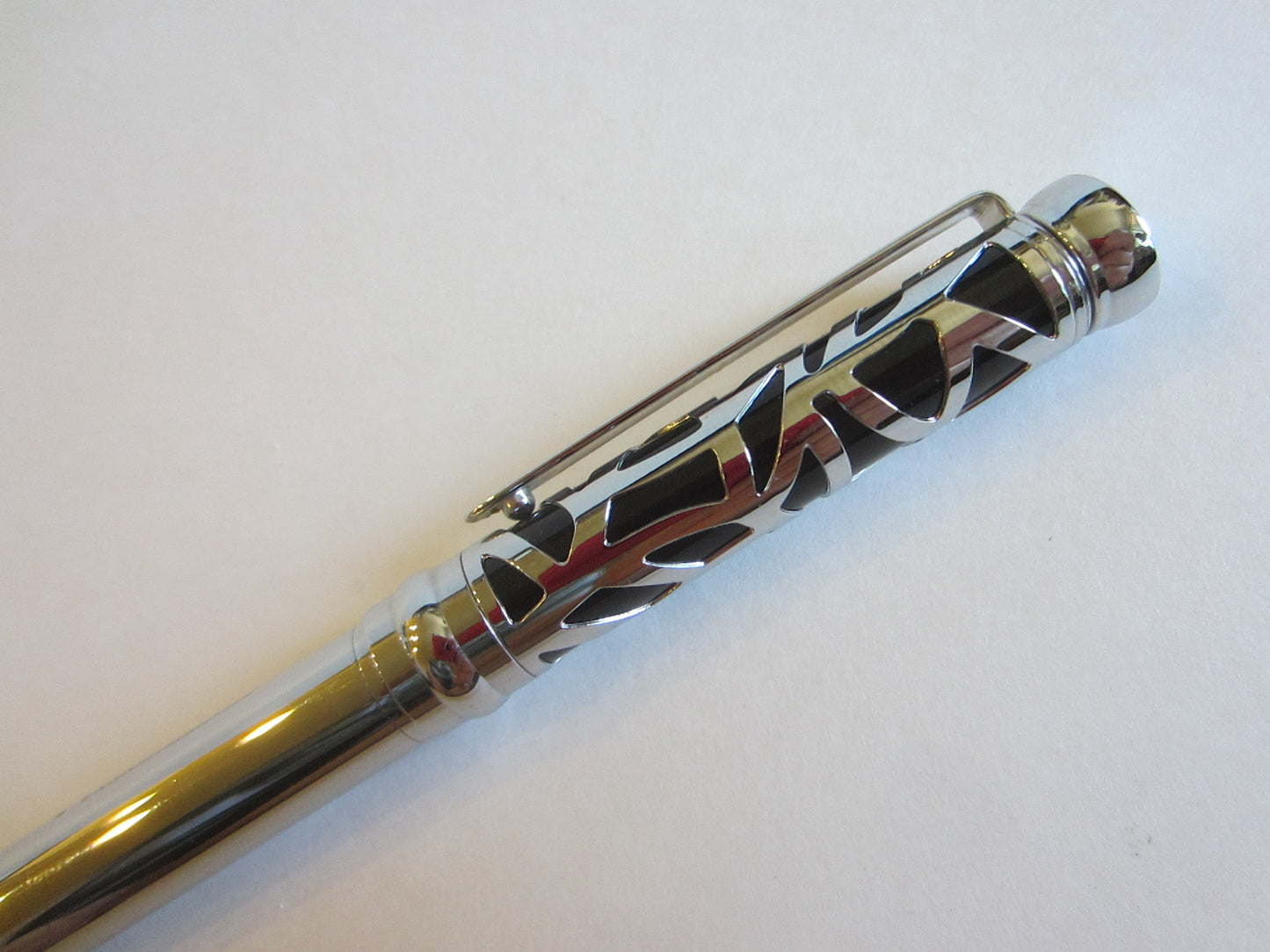 Harrods Nightsbridge England Cased Silver Metal Ball Pen