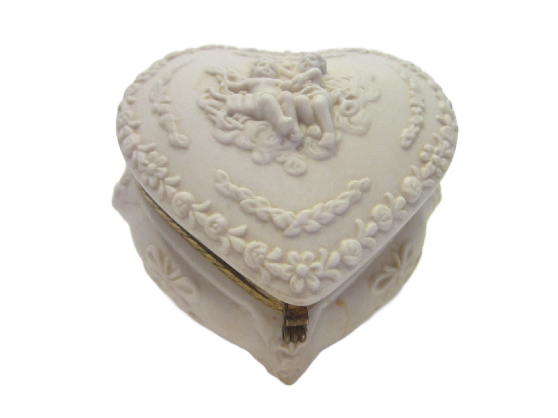 Majolica Figures Putti White Ceramic Heart Shape Jewelry Box Brass Hardware - Designer Unique Finds 