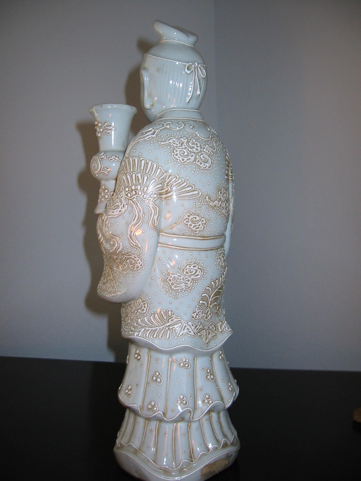 Asian Ceramic Sculpture White Enamel Beading Signed In Etch And Labeled - Designer Unique Finds 
 - 2