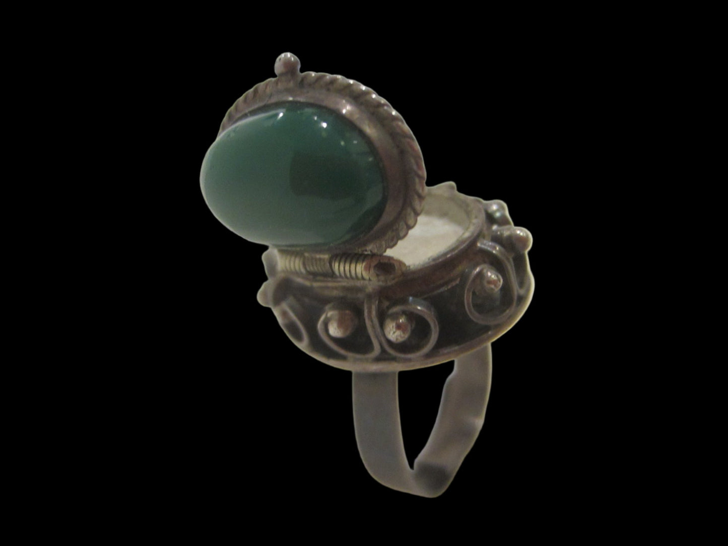 JE Sterling Cocktail Ring Green Chrysoprase Cabochon