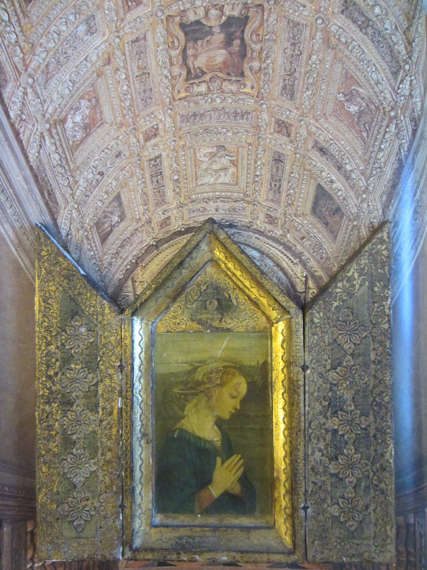 Florentine Tole Triptych Madonna Portrait Distressed Gilt Wood - Designer Unique Finds 
 - 3
