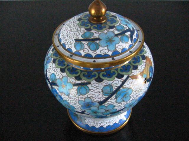Chinese Jingfa Cloisonne Ginger Jar Enameling Blue Flowers - Designer Unique Finds 
 - 1