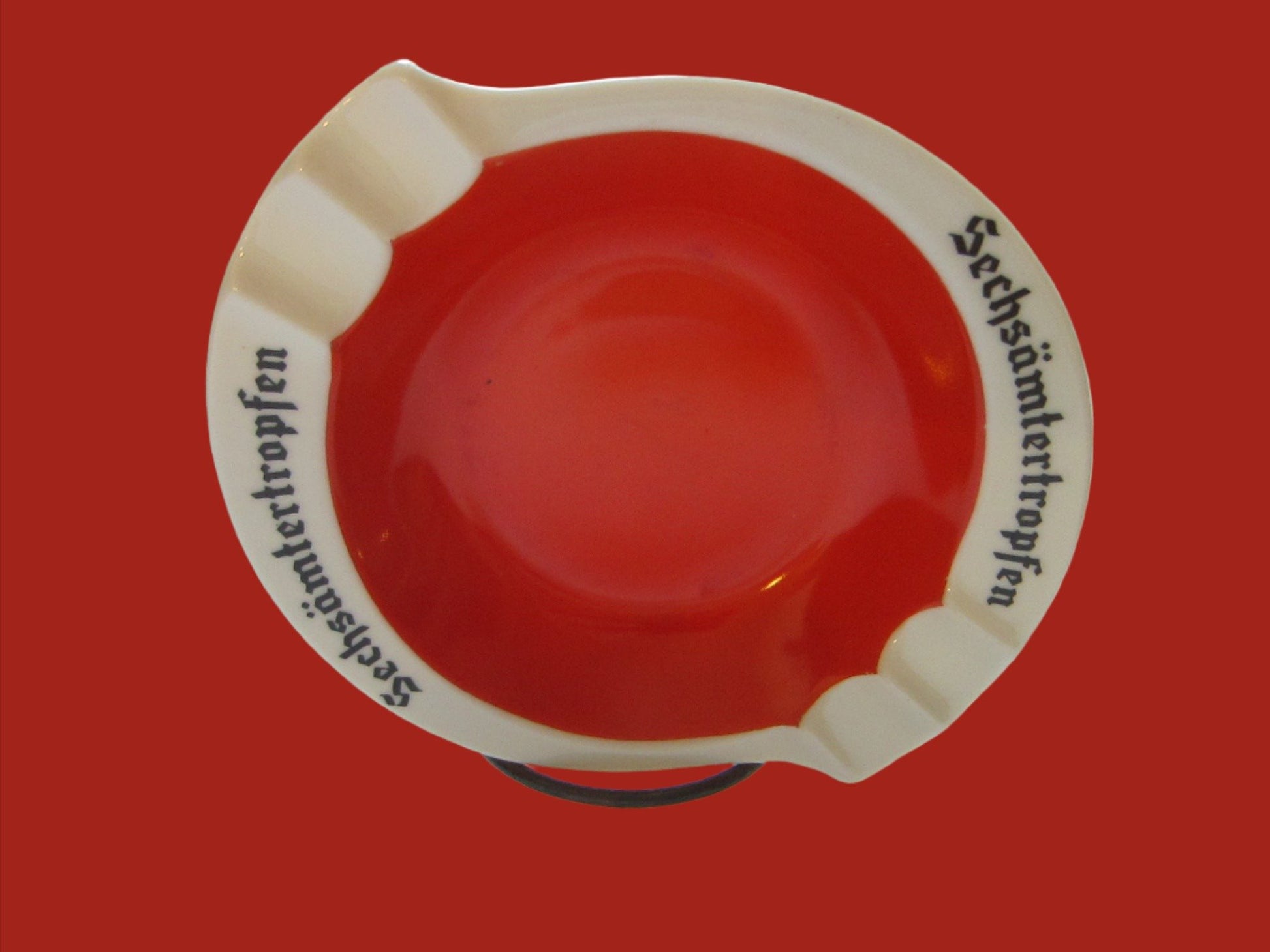 Schwarzenhammer Bavaria Sechamtertropfen Porcelain Ashtray Red And White - Designer Unique Finds 