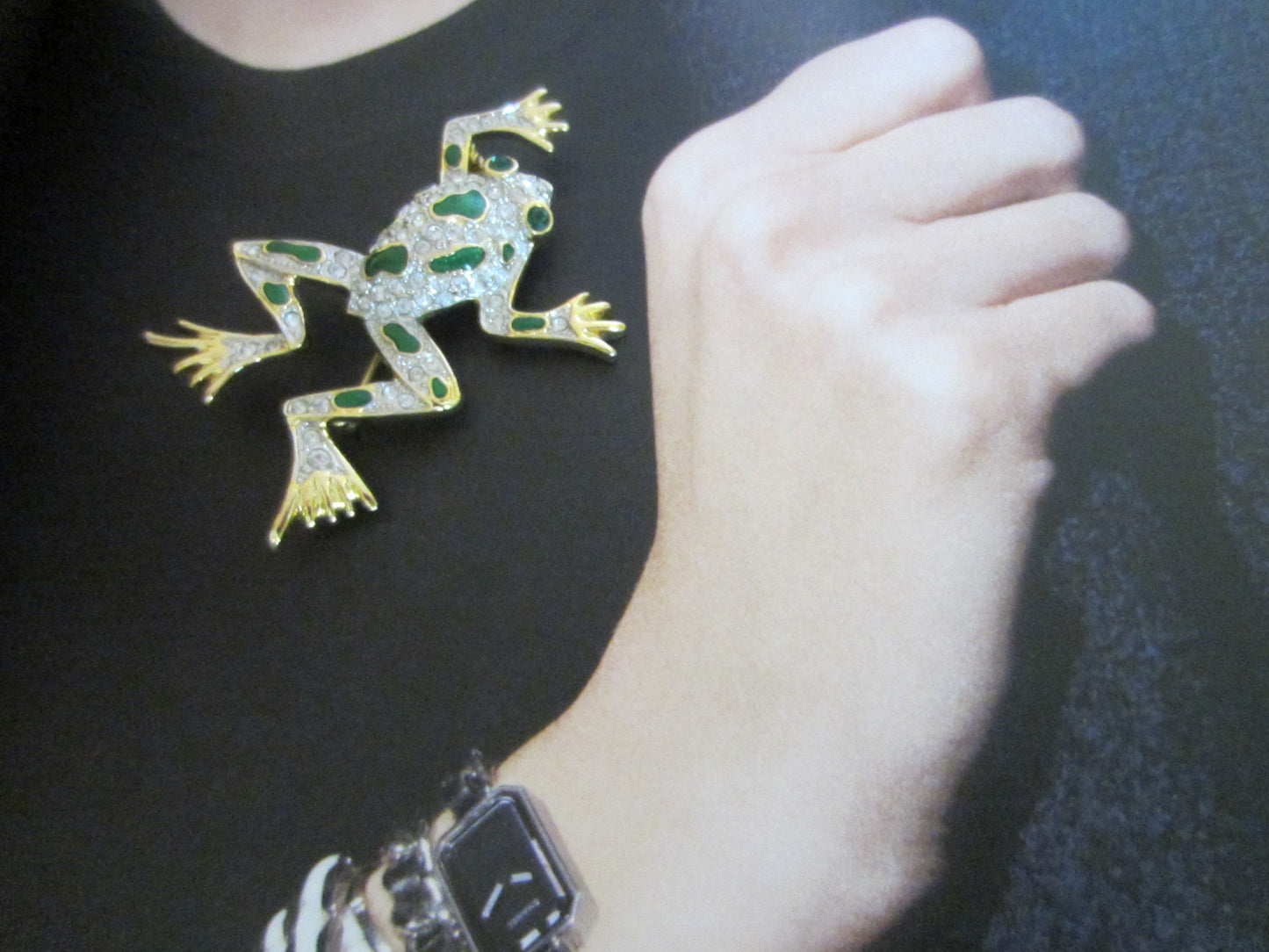 Green Frog Golden Brooch Swarovsky Crystals Enameling - Designer Unique Finds 