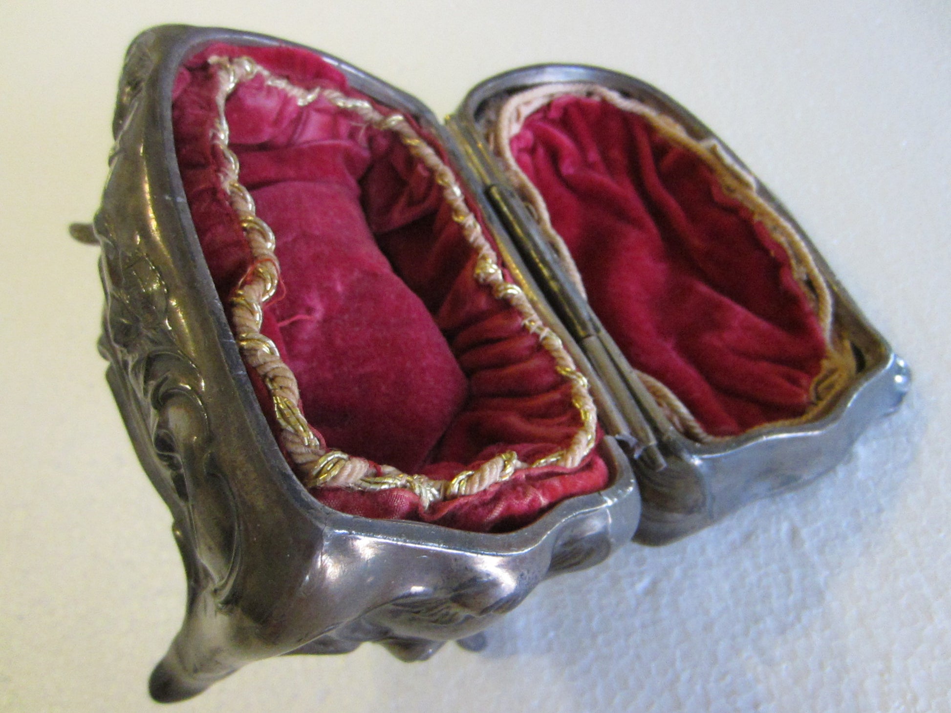 Rose Jewelry Box Art Nouveau White Metal Footed Pink Velvet Interior - Designer Unique Finds 
 - 6