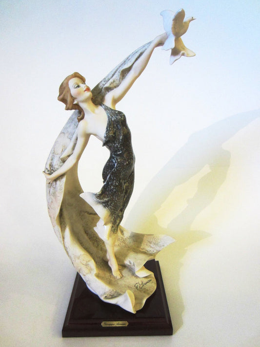 Giuseppe Armani Ascent Signature Statue Capo Di Monte Collector Society Florence Italy