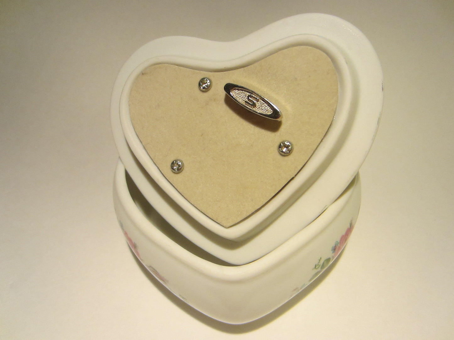 The San Francisco Music Company Porcelain Heart Music Box