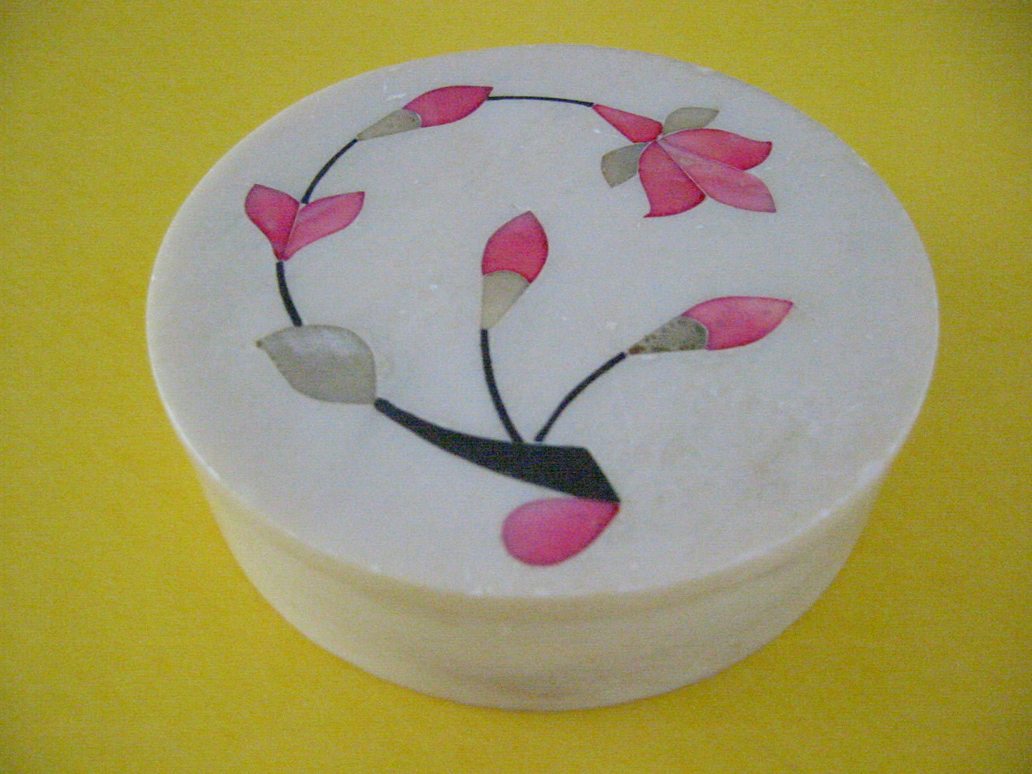 Pietre Dure Alabaster Box Inlaid Stem Flowers