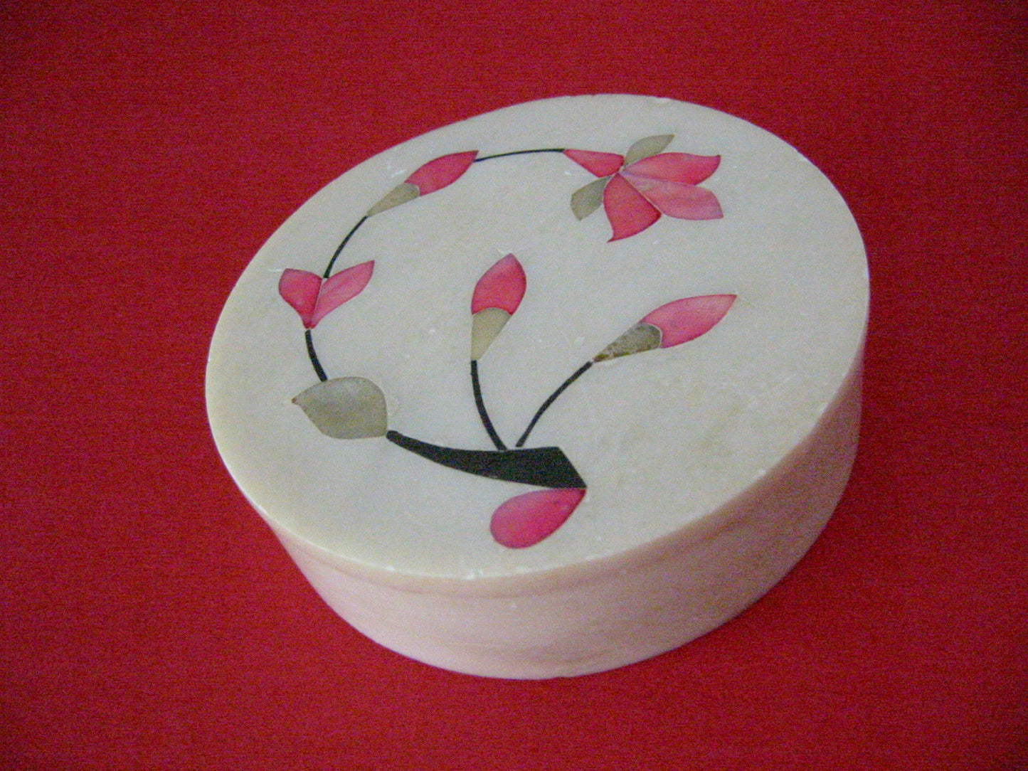 Pietra Dura Alabaster Box Inlaid Pink Mother Of Pearl Stem Flowers - Designer Unique Finds 