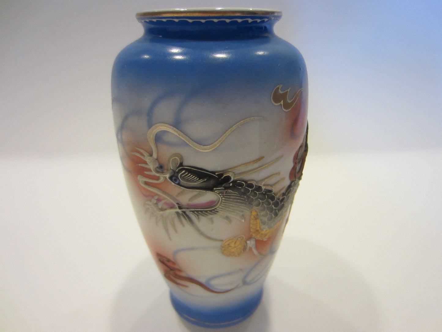 Moriage Dragon Ware Hand Painted Signed Porcelain Vase