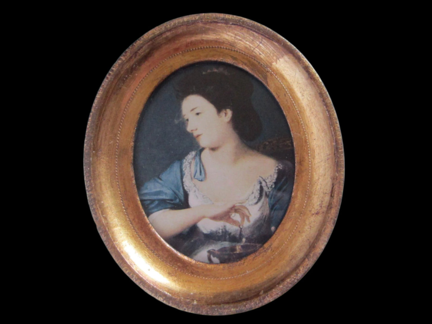 Victorian Style Paper Portrait Oval Gilt Picture Frame