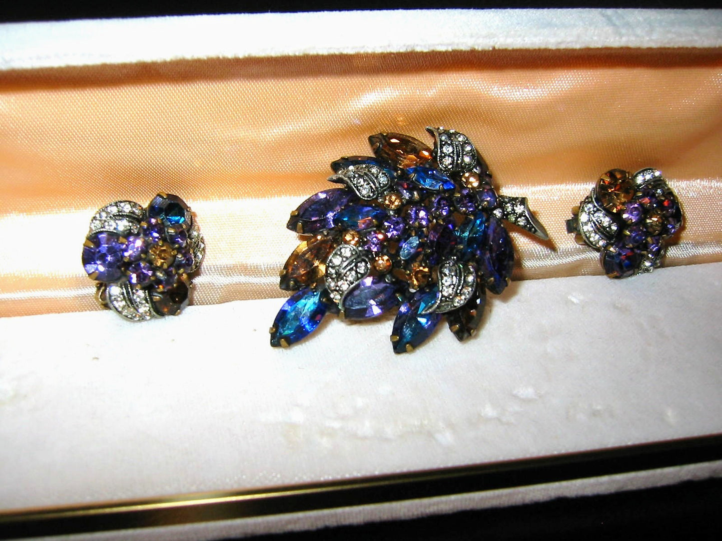 Weiss Aurora Borealis Parure Brooch Earrings Set