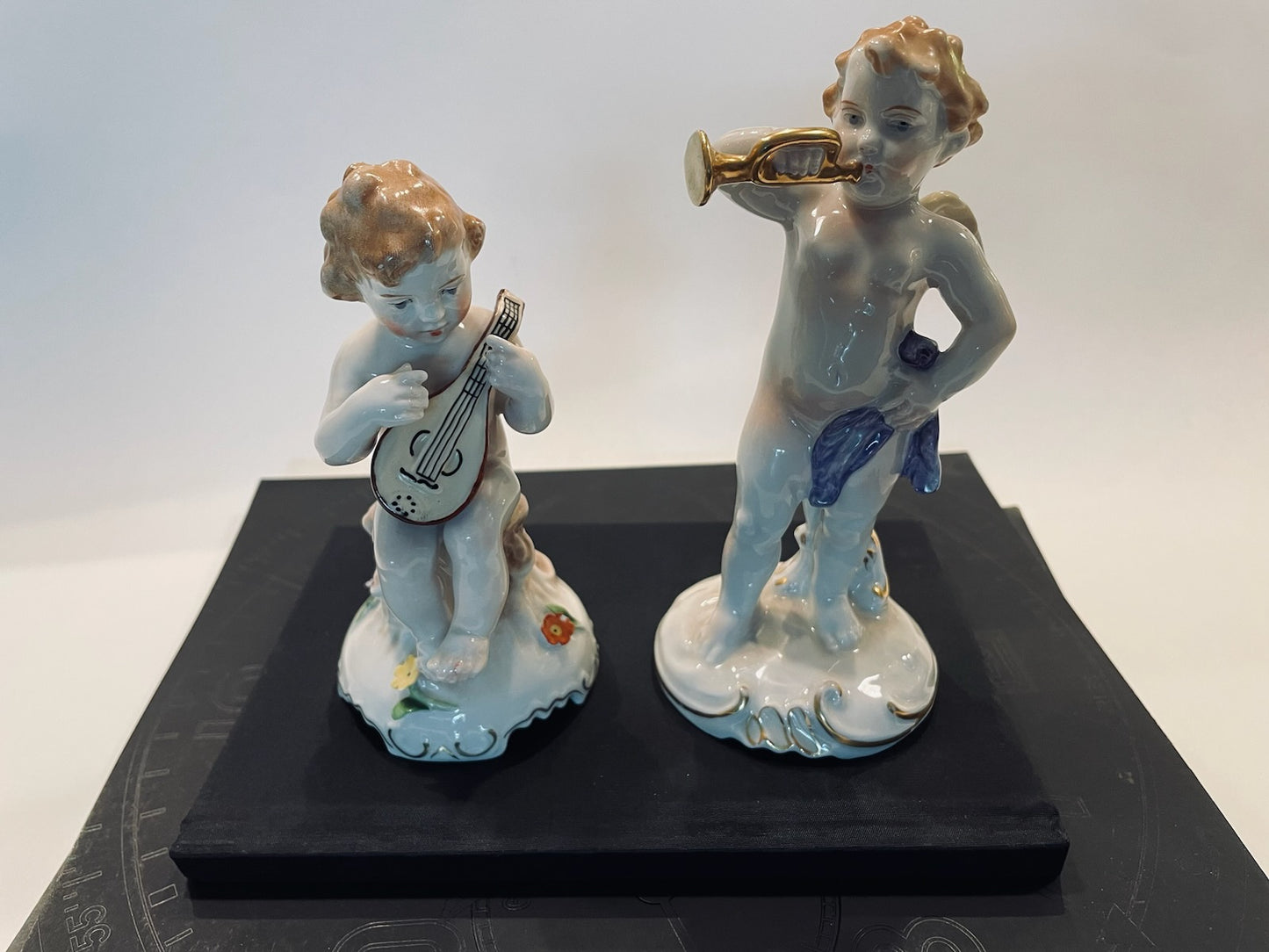 Heraldic Porcelain Angel Germany Von Schierholz Handmaleiei Mandolin Player Figures