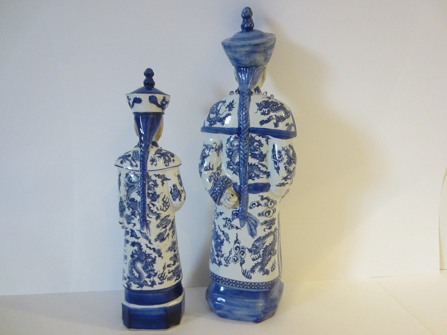 Asian Chinoiserie Blue White Ceramic Traditional Couple Figures