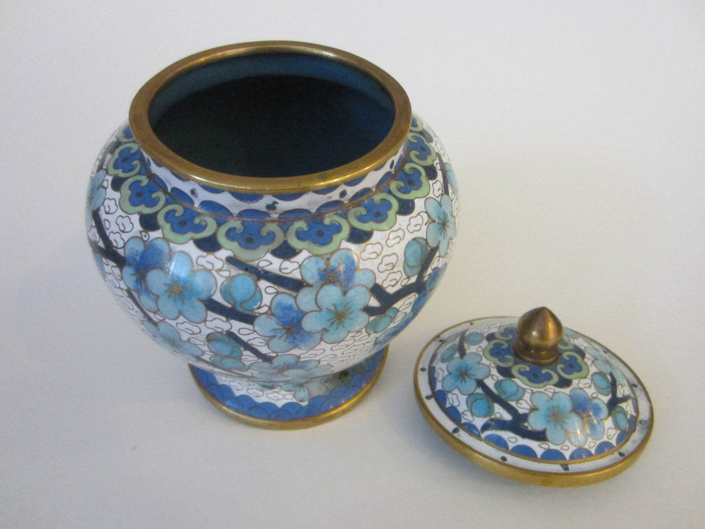 Chinese Jingfa Cloisonne Ginger Jar Enameling Blue Flowers - Designer Unique Finds 