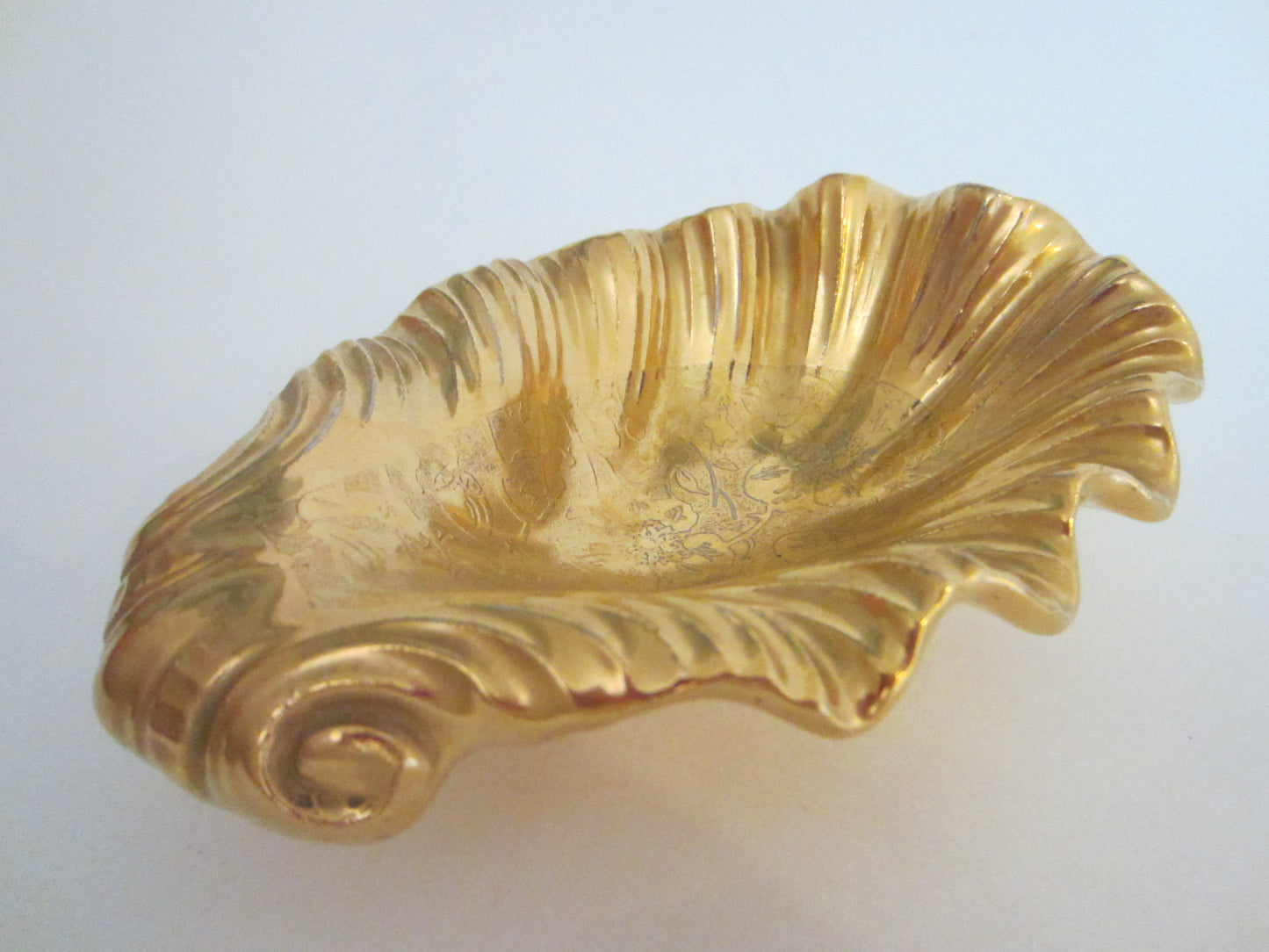 Stouffer Fine China Gold Leaf Bon Bon Dish With Gold Registered Trade Mark - Designer Unique Finds 