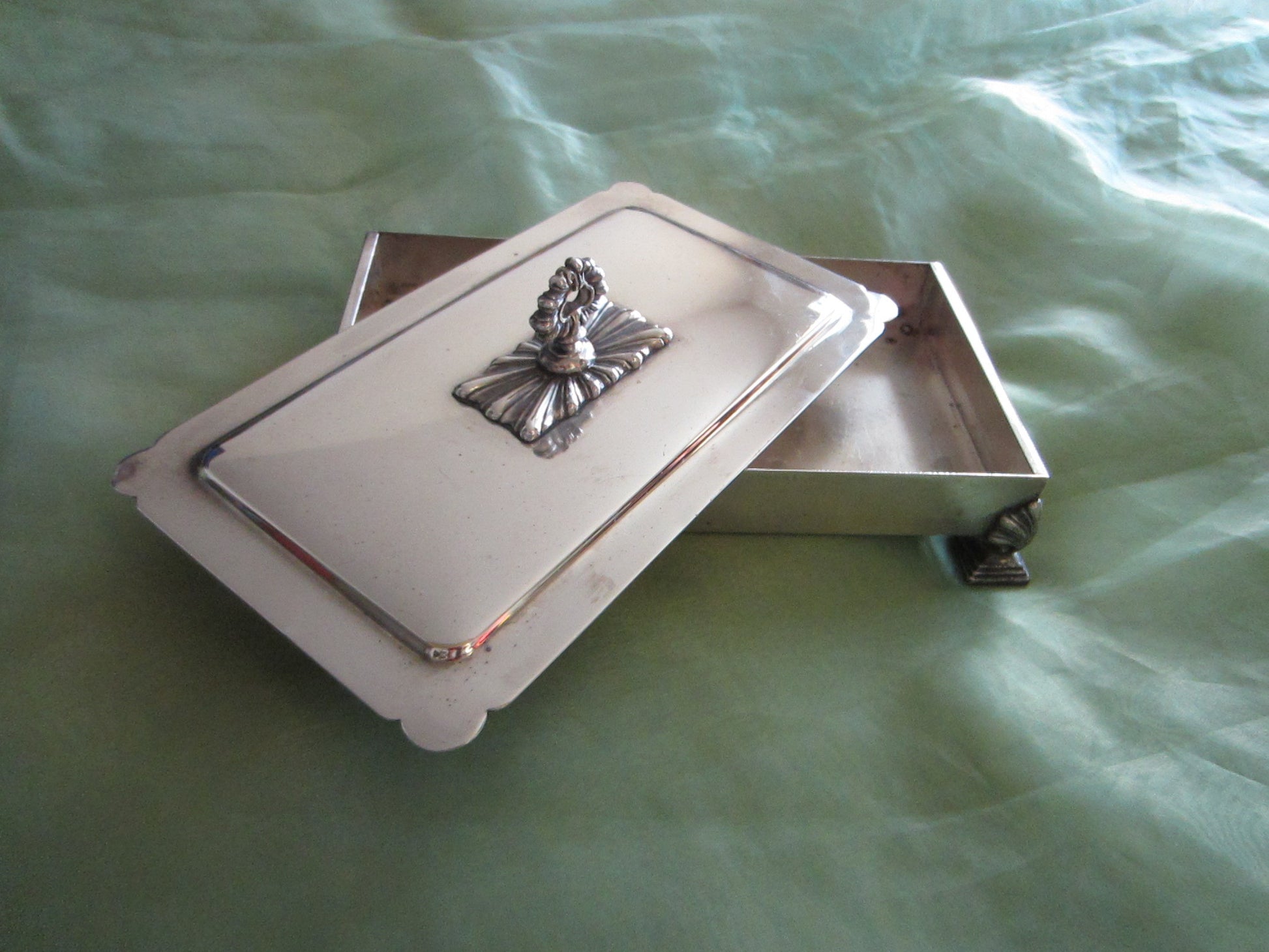 Fashioned By Ronson Silver Plated Rectangular Footed Box With Hallmarks - Designer Unique Finds 
 - 1