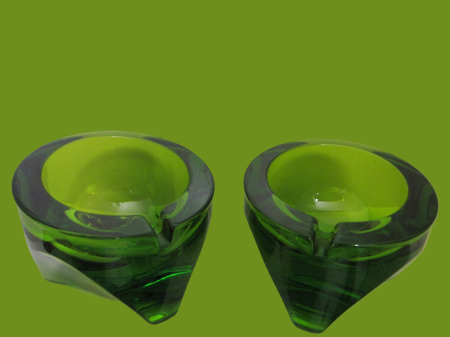 Emerald Green Geometric Crystal Ashtrays - Designer Unique Finds 