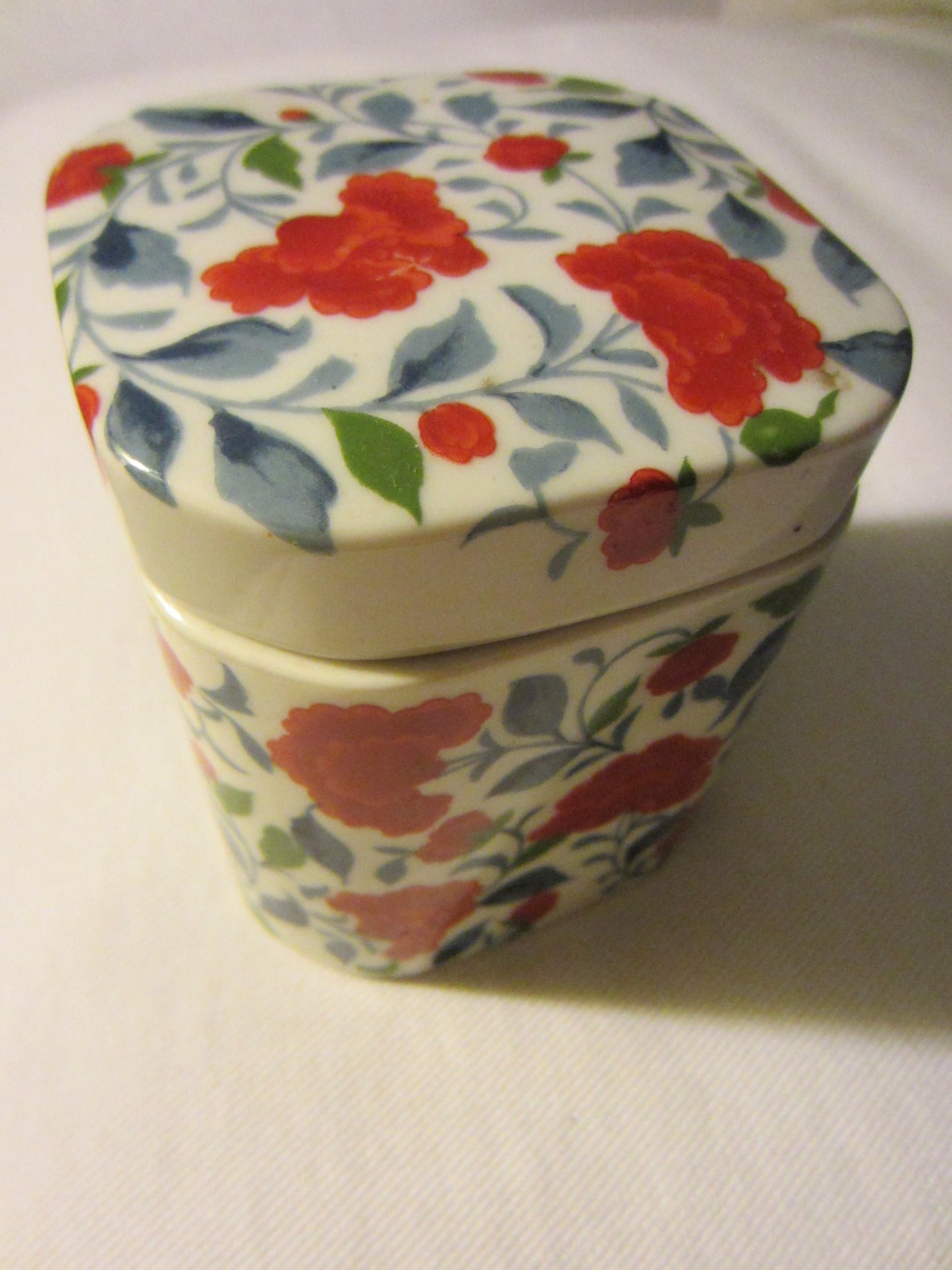 San Francisco Counterpoint Porcelain Tea Caddy Red Clove Flowers - Designer Unique Finds 