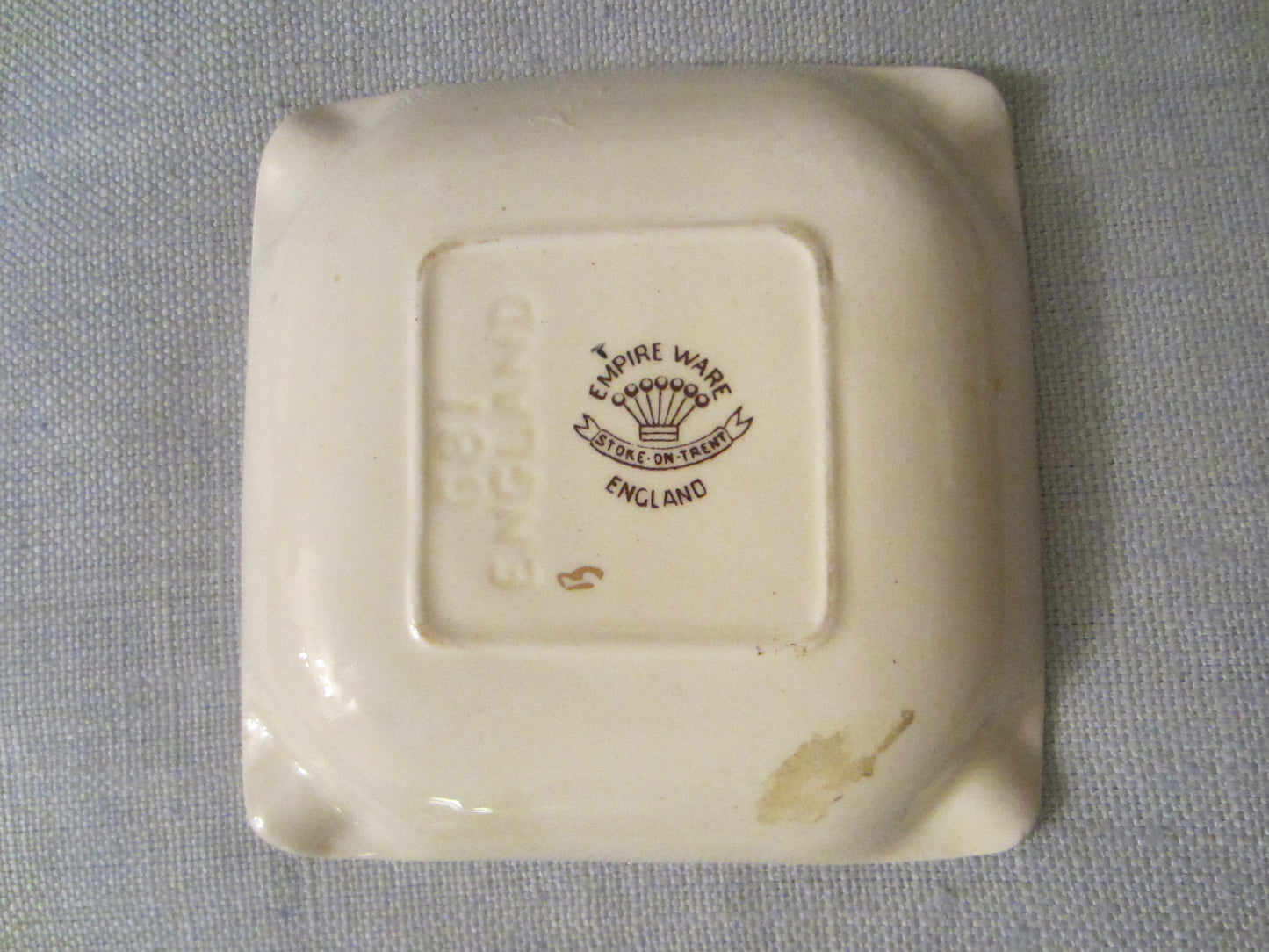 Empire Ware Stoke On Trent England Hunting Scene Signed Ashtray - Designer Unique Finds 
 - 4