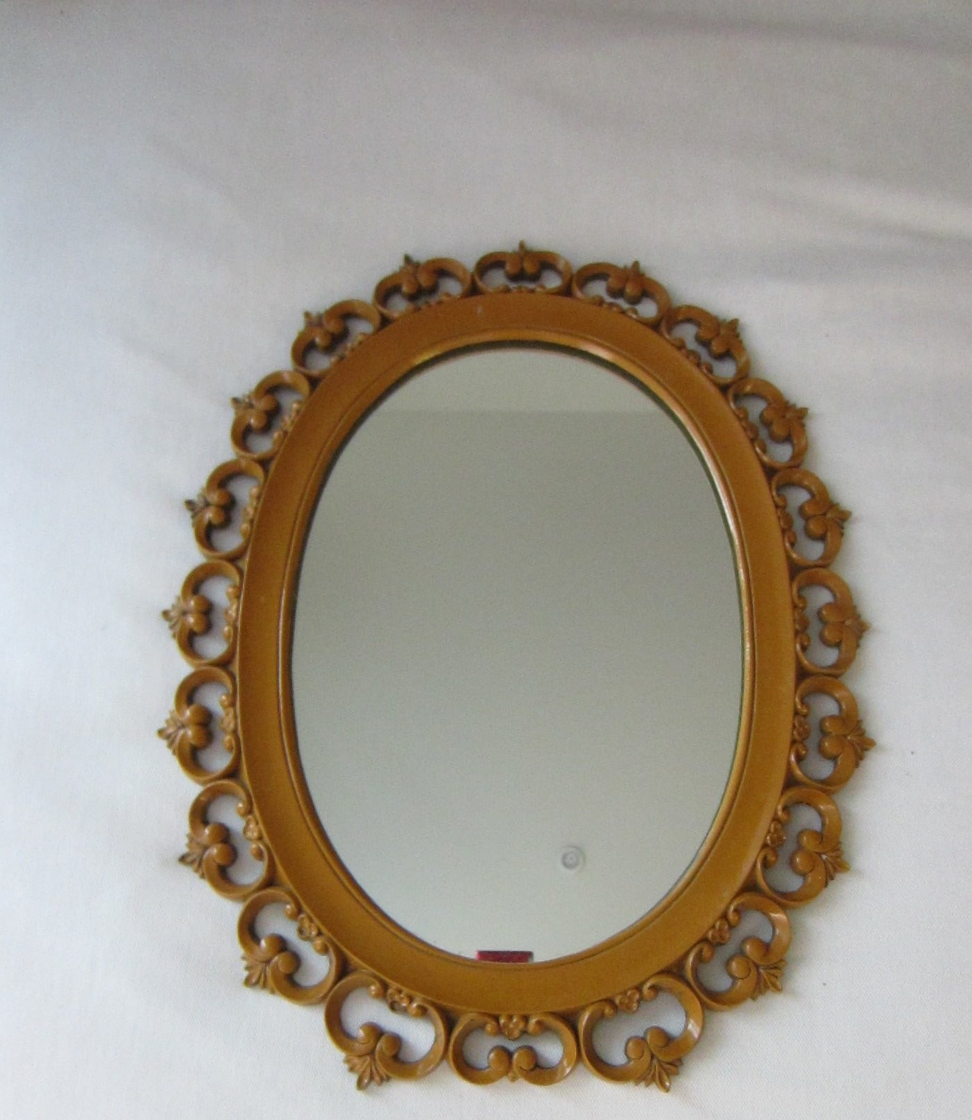 Syroco Syracuse Ornamental American Mid Century Oval Mirror