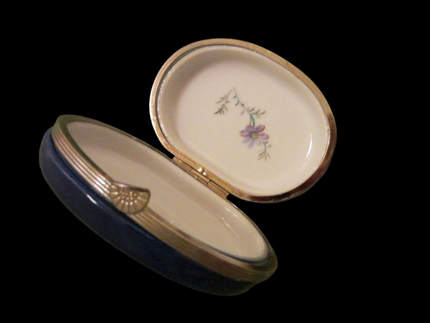 F Boucher Rococo Romantic Signed Ceramic Box Silver Hardware - Designer Unique Finds 
 - 4