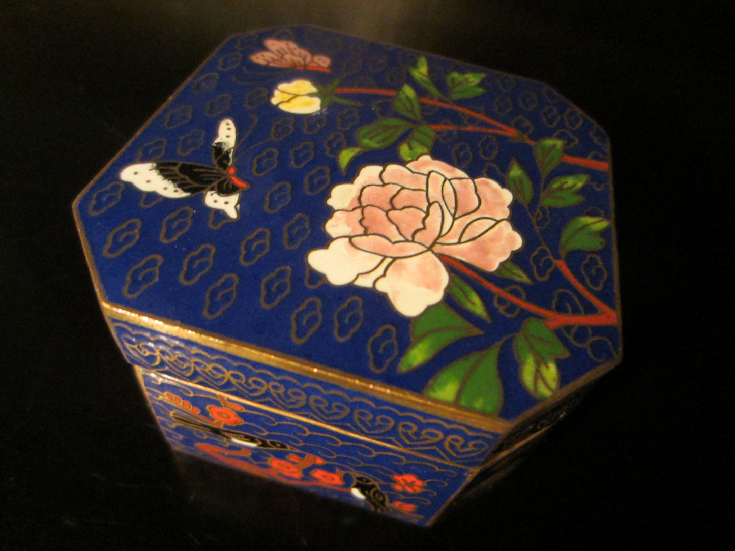 A Hexagon Miniature Floral Enameled Cloisonne Box