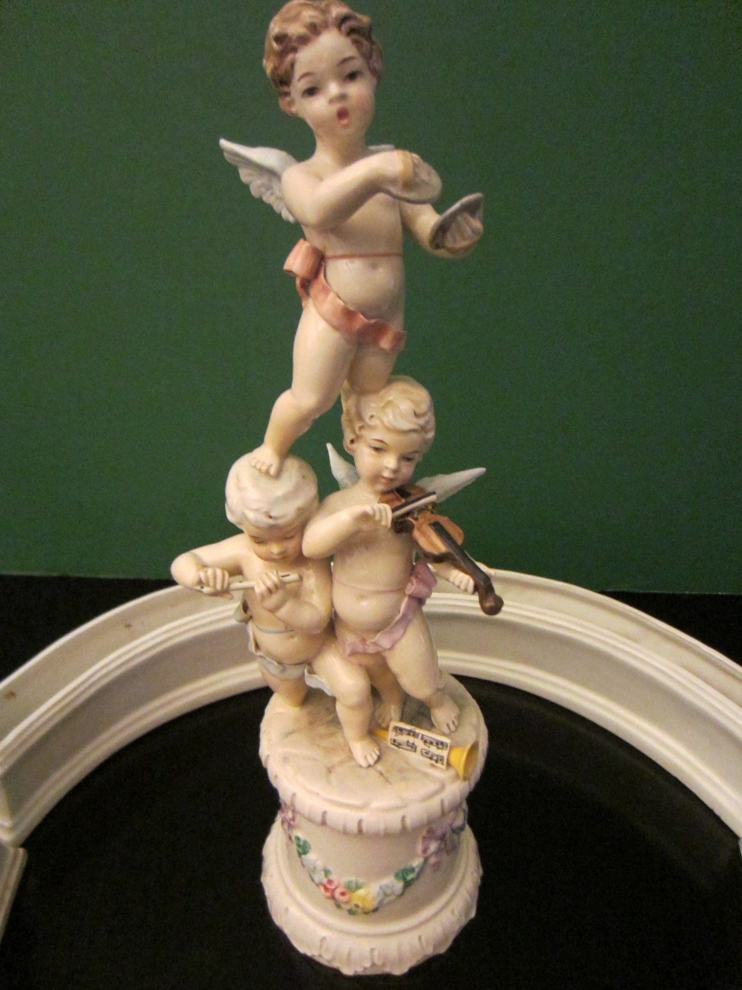 A Guiseppe Chiurato Majolica Italian Musician Angels Planter Suite - Designer Unique Finds 
 - 3