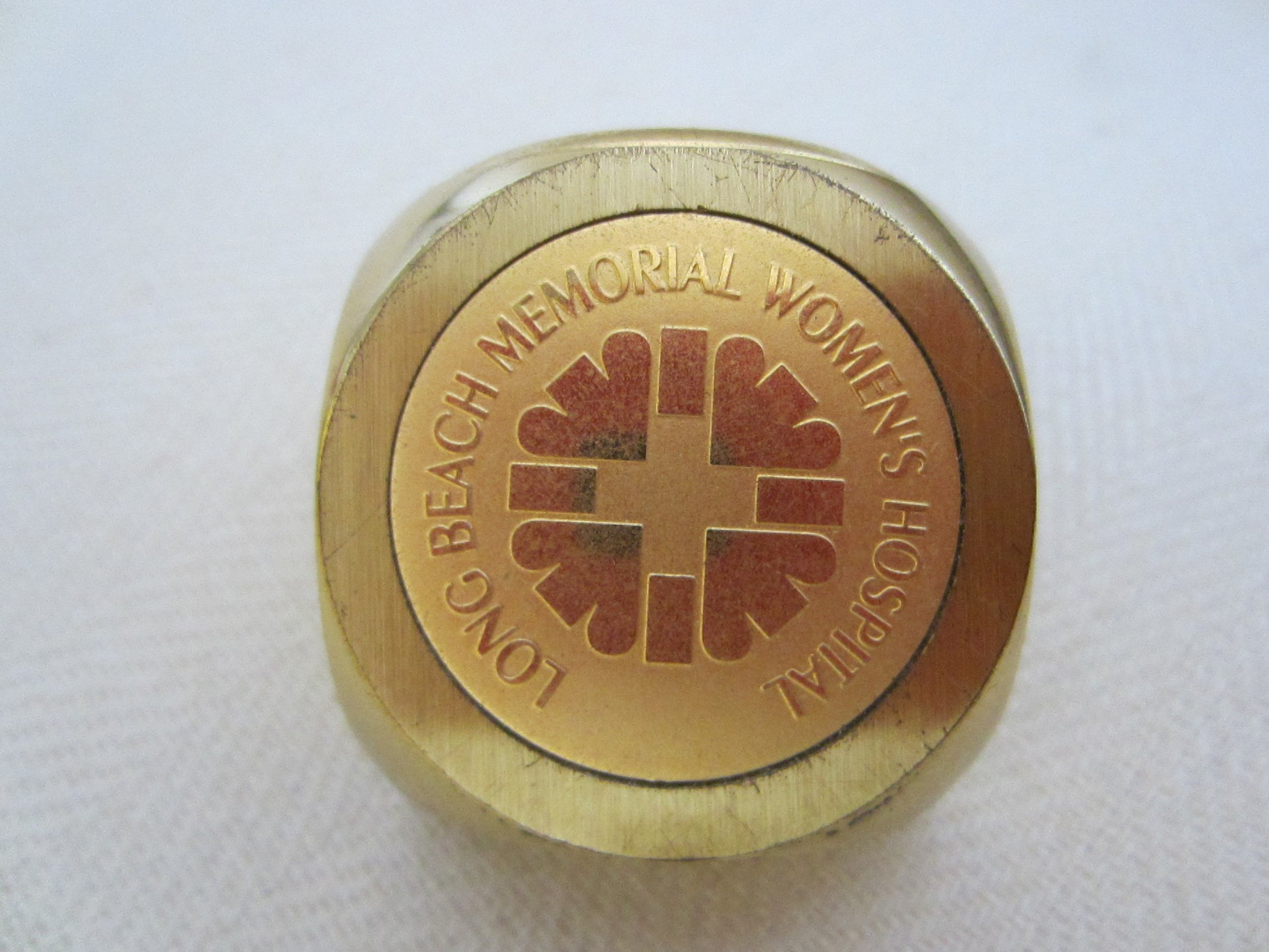 Brass Dice Miniature Novelty Desk Clock Long Beach Memorial Women Hospital - Designer Unique Finds 
 - 5